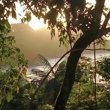 Altar Da Praia Vermelha 180° De Vista Para O Mar Убатуба Екстериор снимка